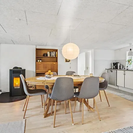 Ferienhaus Lovely In With Wifi *