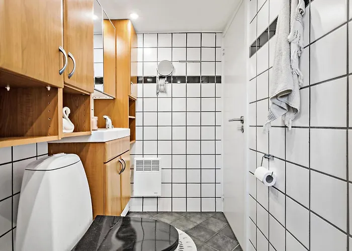 Дом отдыха Lovely In With Wifi